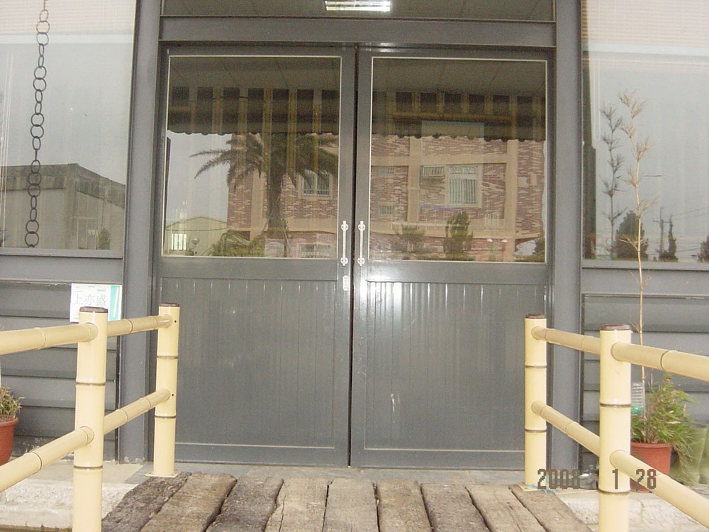 鋁製玻璃門