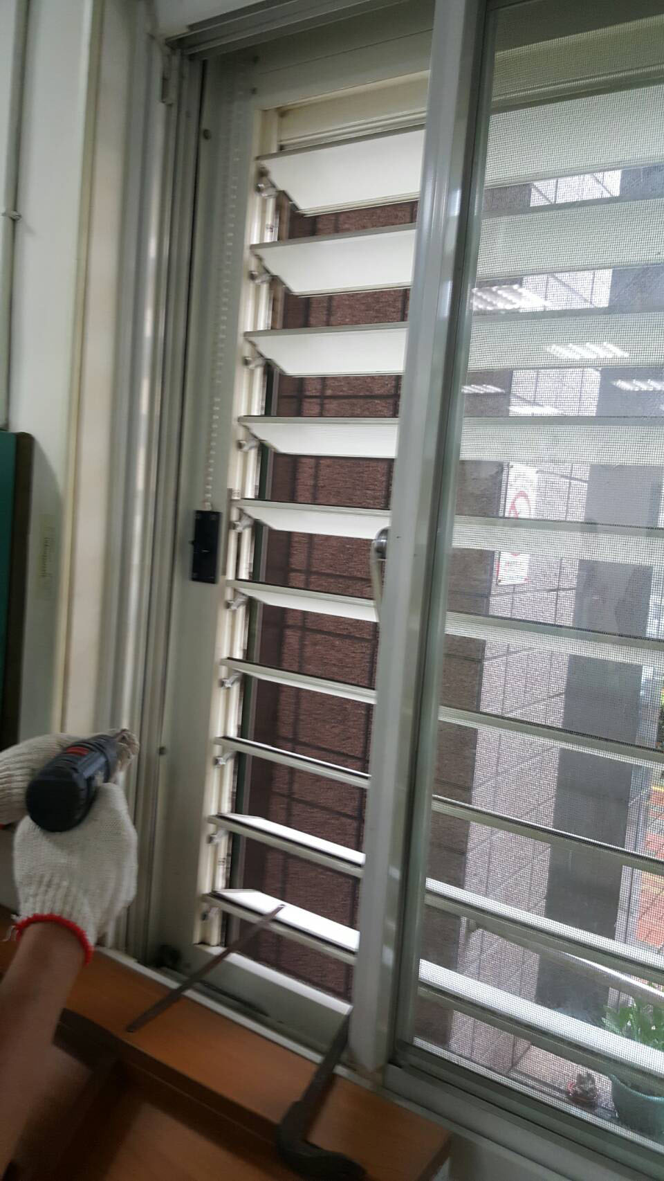 鋁製防盜窗安裝